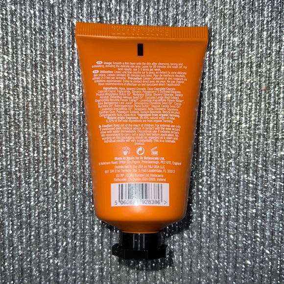 FREE 🧡🆕🧡 Dr Botanicals Turmeric Superfood Restoring Mask - Picture 6 of 7